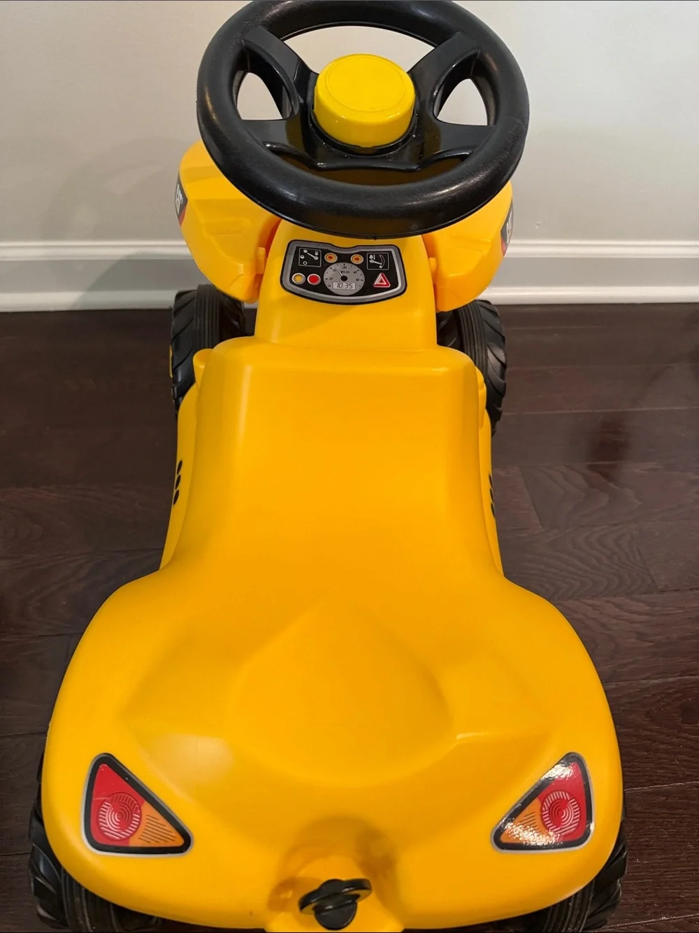 Caterpillar Dump Truck Yellow Ride-On Construction Tractor for Kids!